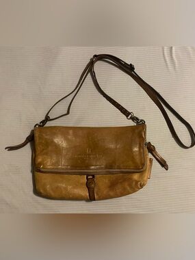 Aunties&Uncles Leather Shoulder Bag